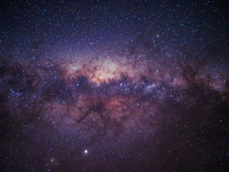 接连发生 AI 失控,OpenAI 暂停最强模型训练;腾讯推出云端小龙虾:已接入微信 QQ;王兴兴回应造 390 万元变形机甲